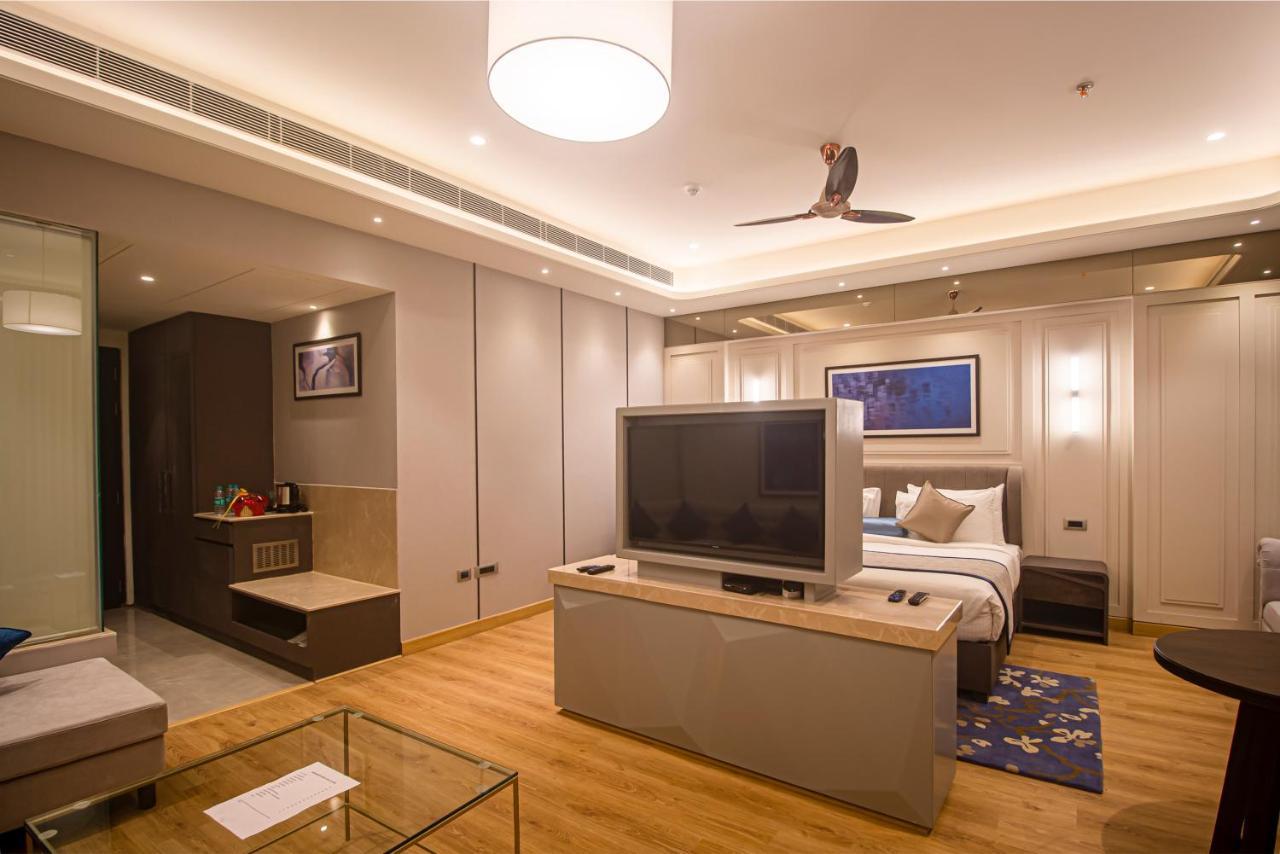 The Cove Wing Hotel Panchkula Bagian luar foto
