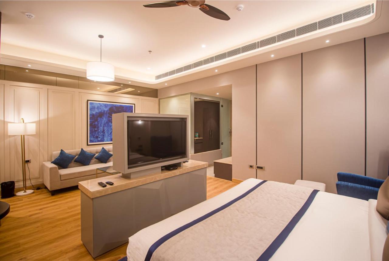 The Cove Wing Hotel Panchkula Bagian luar foto