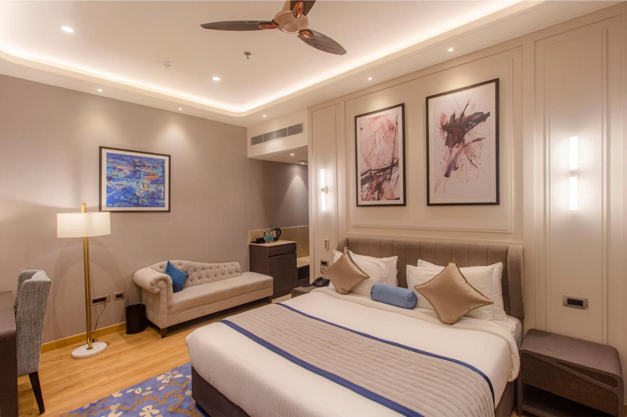 The Cove Wing Hotel Panchkula Bagian luar foto